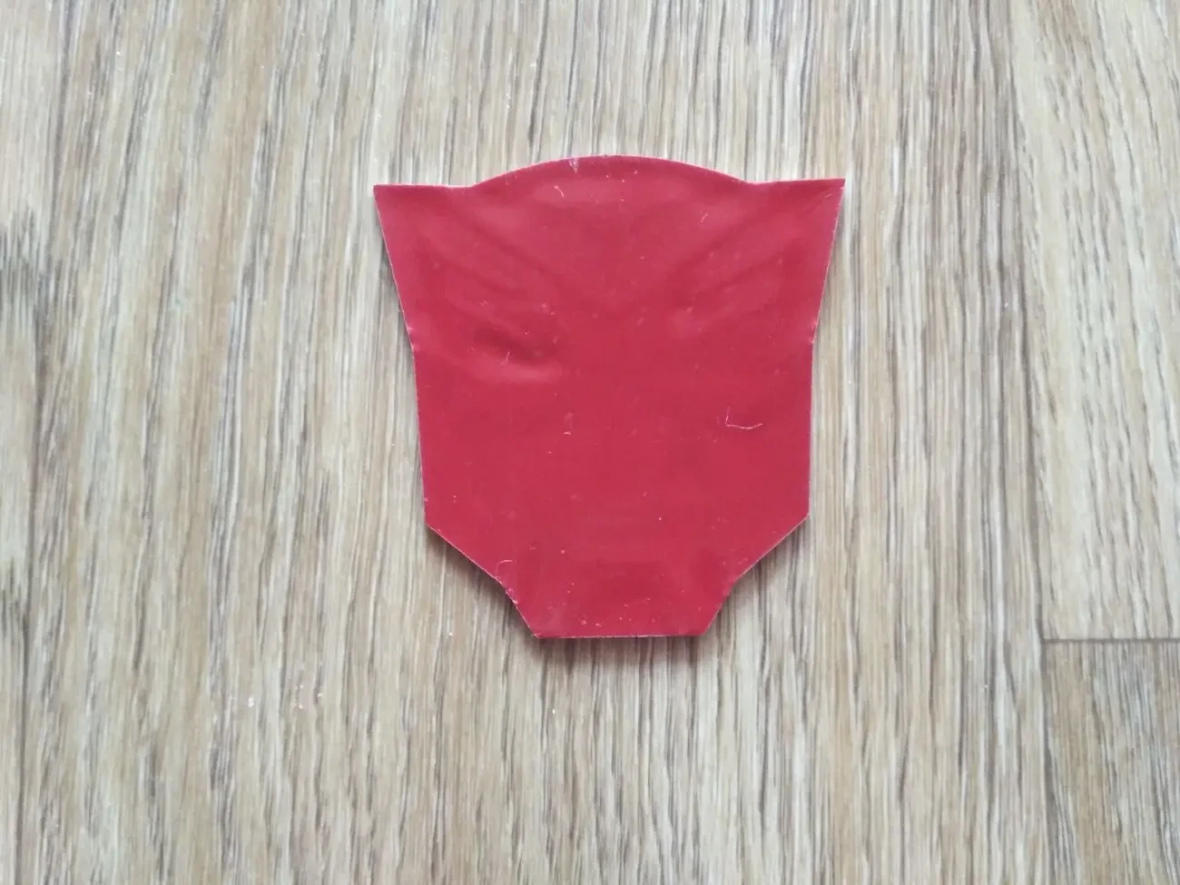 Наклейка на авто алюминиевая Трансформер Автобот 2