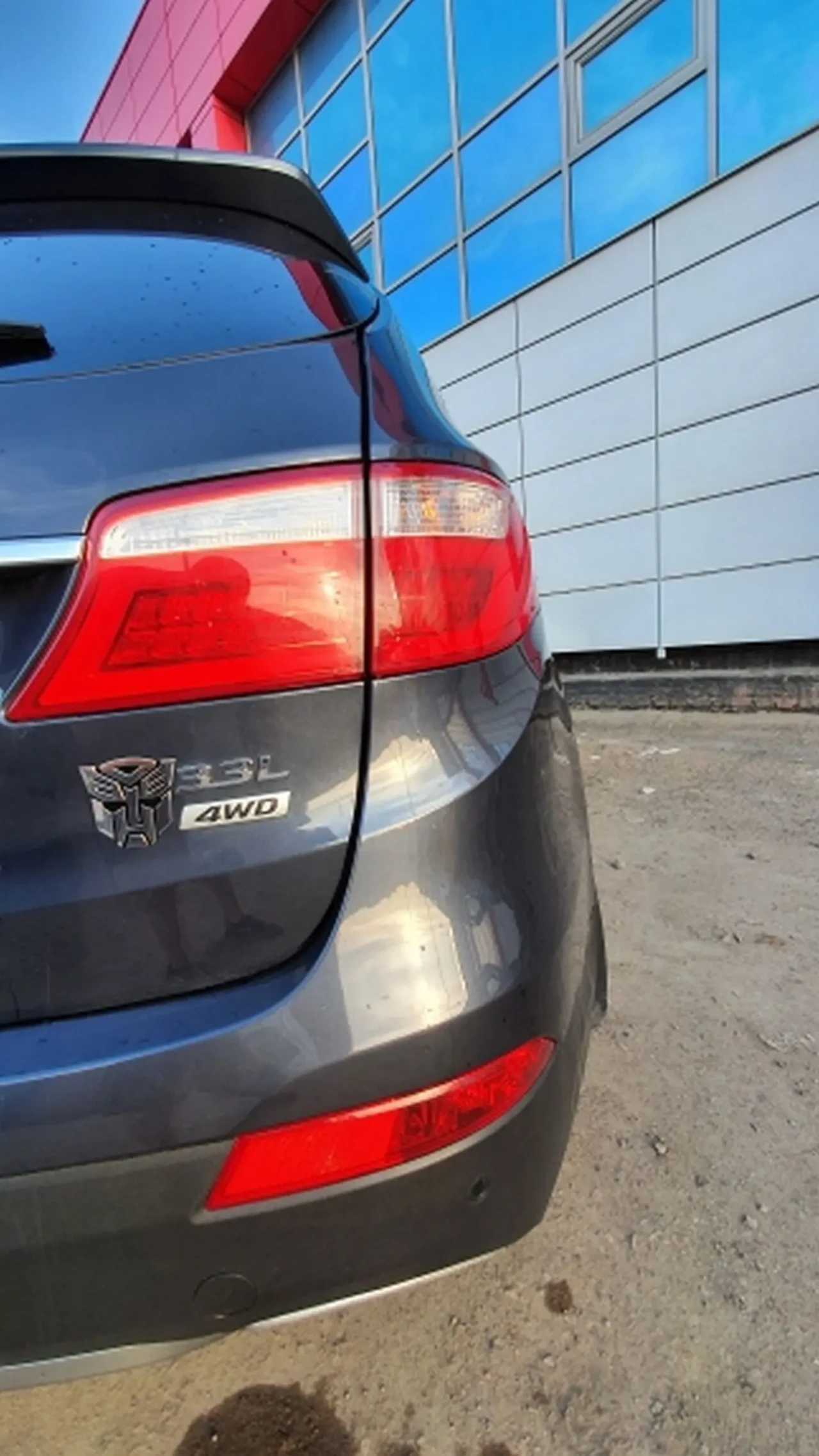 Наклейка на авто алюминиевая Трансформер Автобот 8