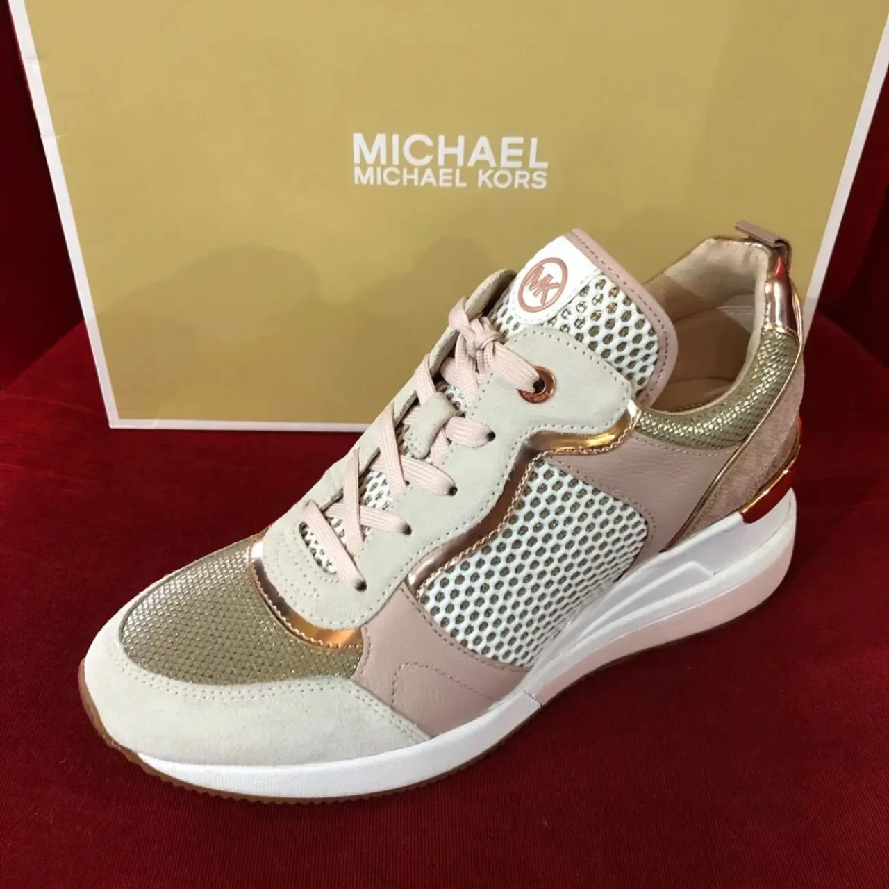 Кросівки жіночі Michael Kors 6