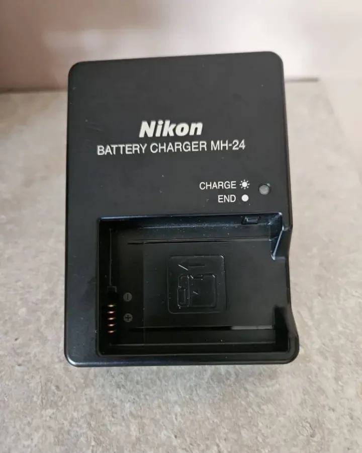 Фотокамера нова Nikon D5100 + об'єктив Kit 18-105 + допи 8