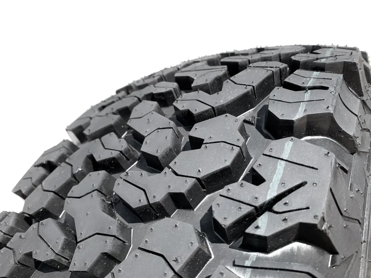 Шини болотні 265/65 R17 резина грязева A/T GOODRICH Poland 2