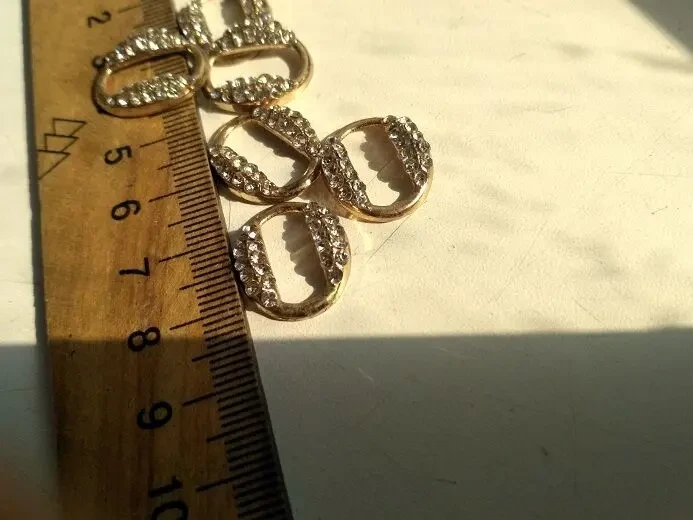 Брошки  пряжки украшение золотые с бриллиантами 6 штук 4