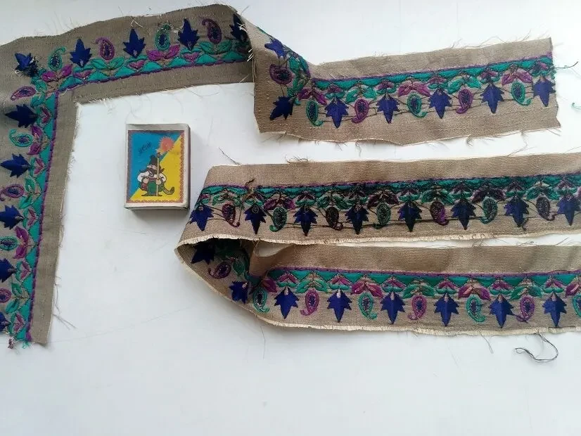 Текстильная отделочная тесьма лента вышивка на шелке Индия 2