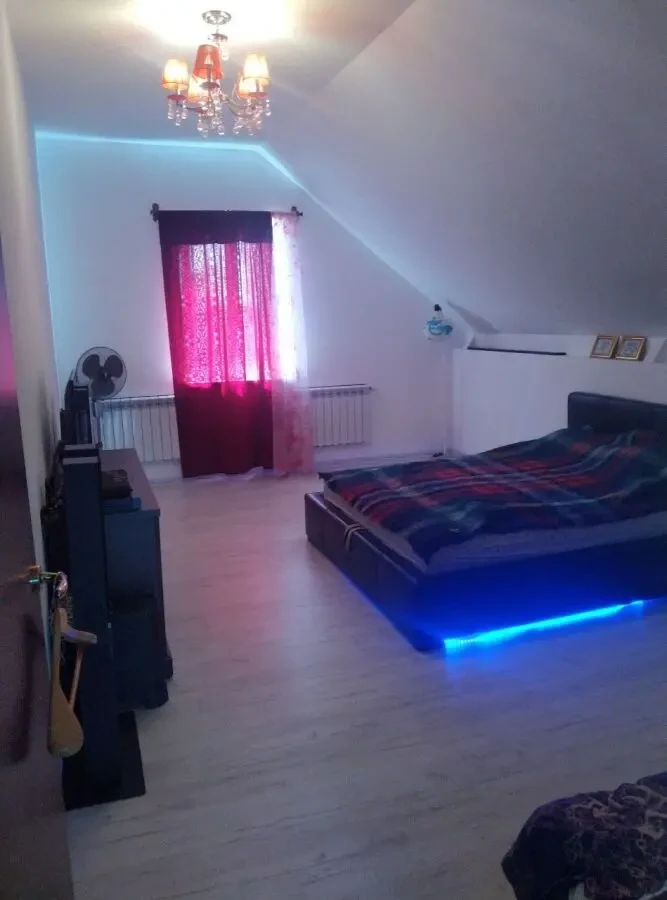 Будинок двоповерховий на два входи, 35 соток 8