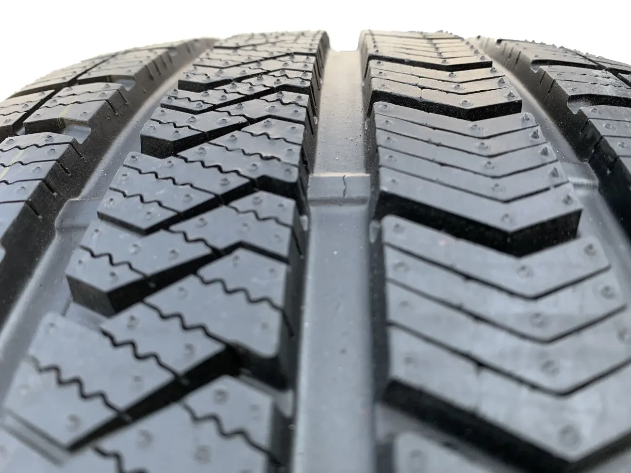 Шина всесезонна 205/55 R17 95H резина всесезонна Q5 DOMIN Poland 2