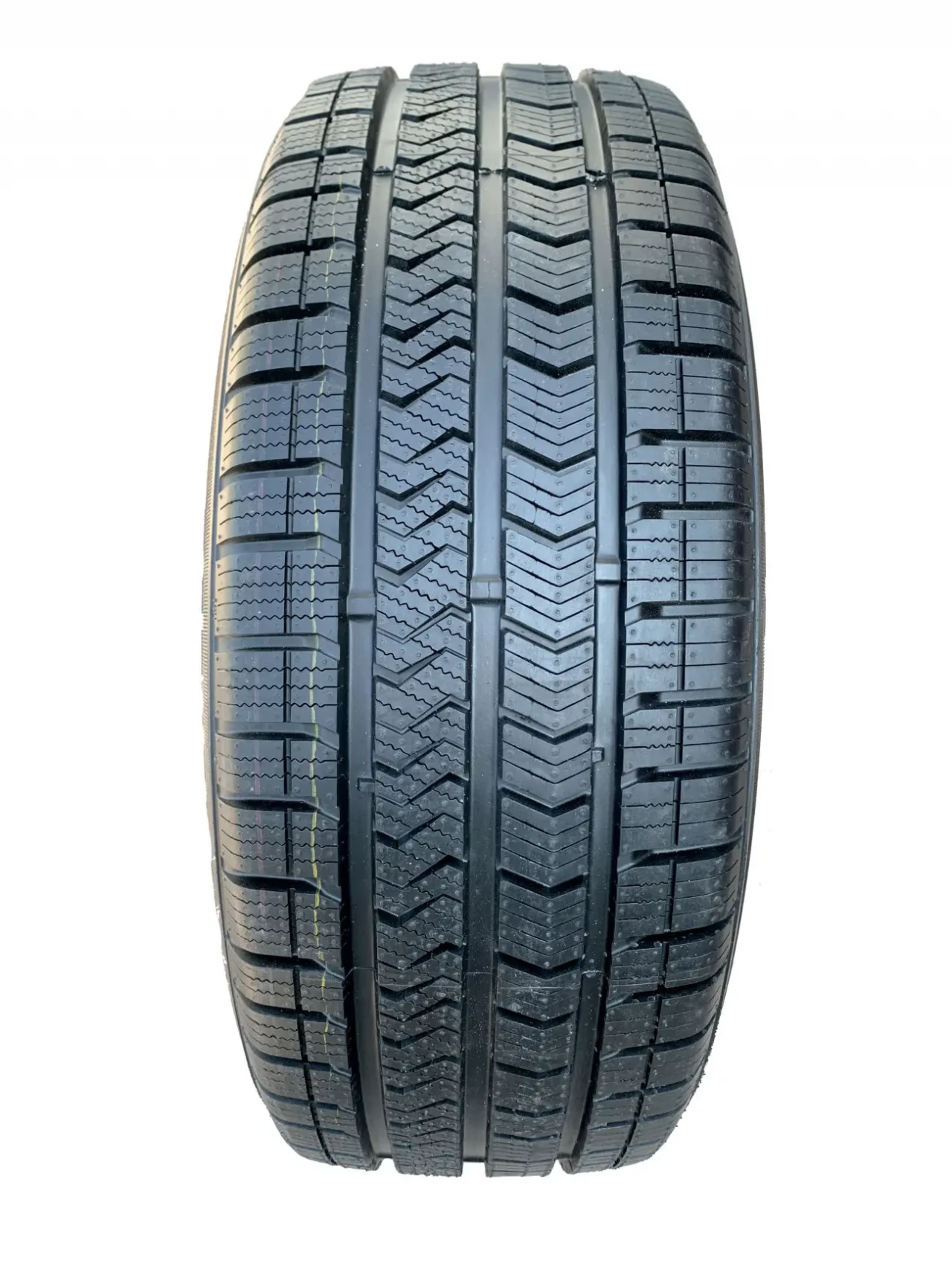 Шина всесезонна 205/55 R17 95H резина всесезонна Q5 DOMIN Poland 4
