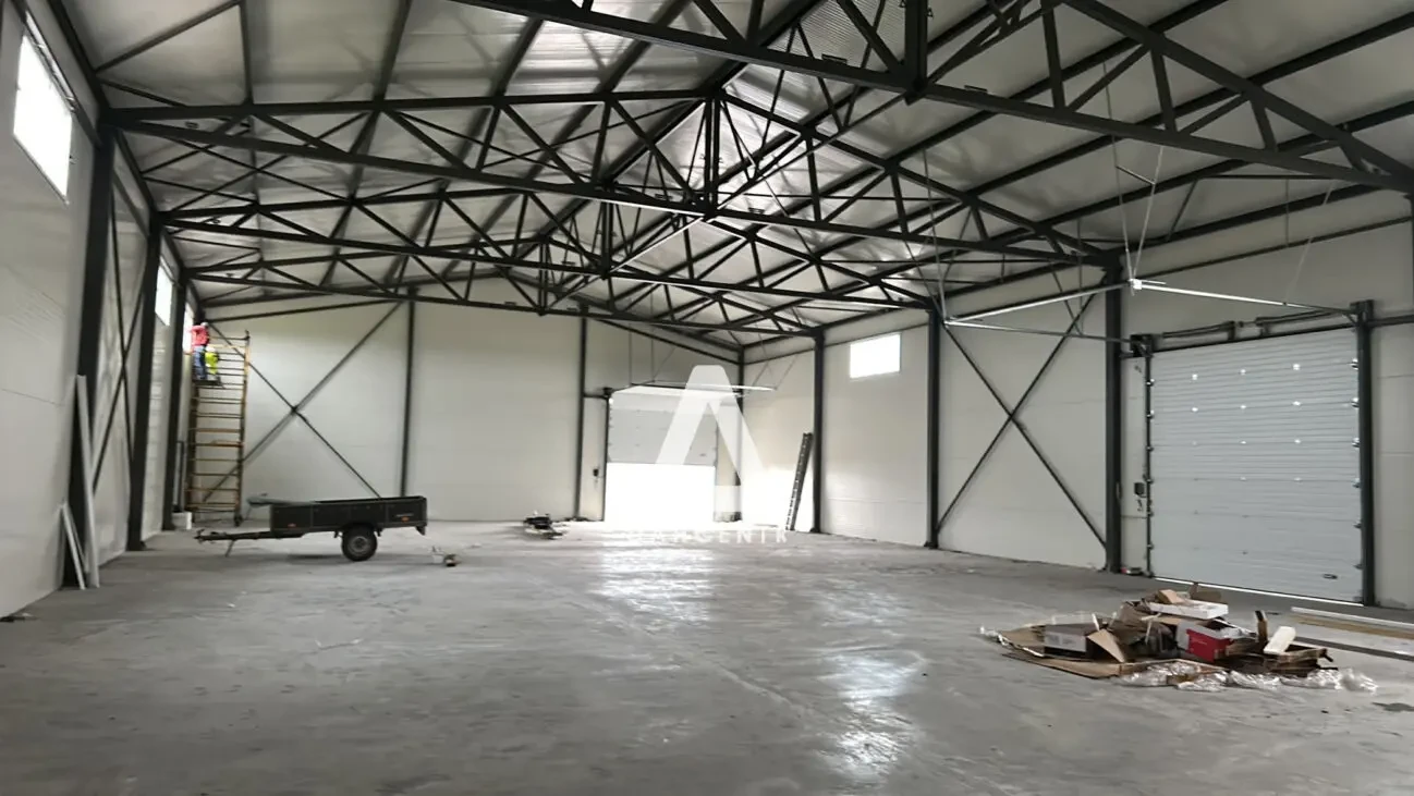 Тепла будівля 24х54х6 обшита сендвіч панелями під замовлення 3