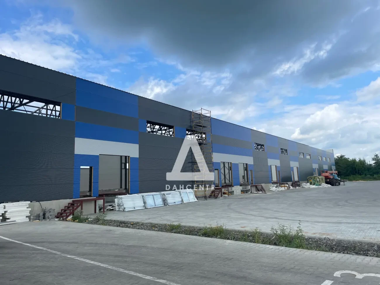 Тепла будівля 24х54х6 обшита сендвіч панелями під замовлення