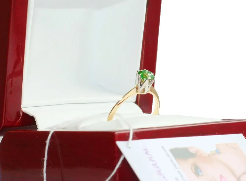 Золотое кольцо Infinity с зеленым бриллиантом 0, 51 карат. Эксклюзив 5