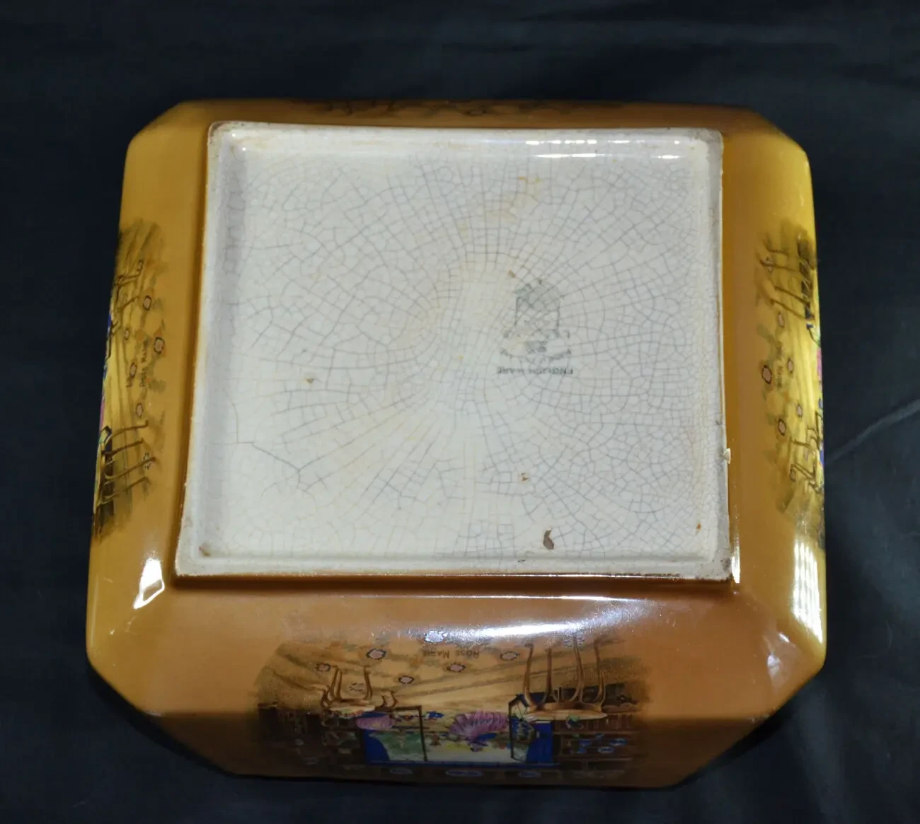 Антикварная квадратная ваза 6