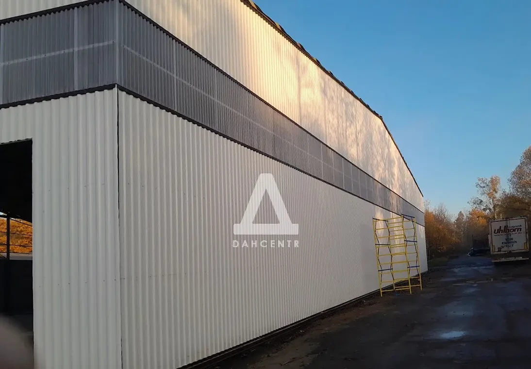 Тепла будівля 18х36х6 обшита сендвіч панелями під замовлення 2