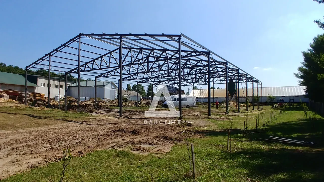 Холодна будівля 12х42х5 з профнастилу під замовлення 2