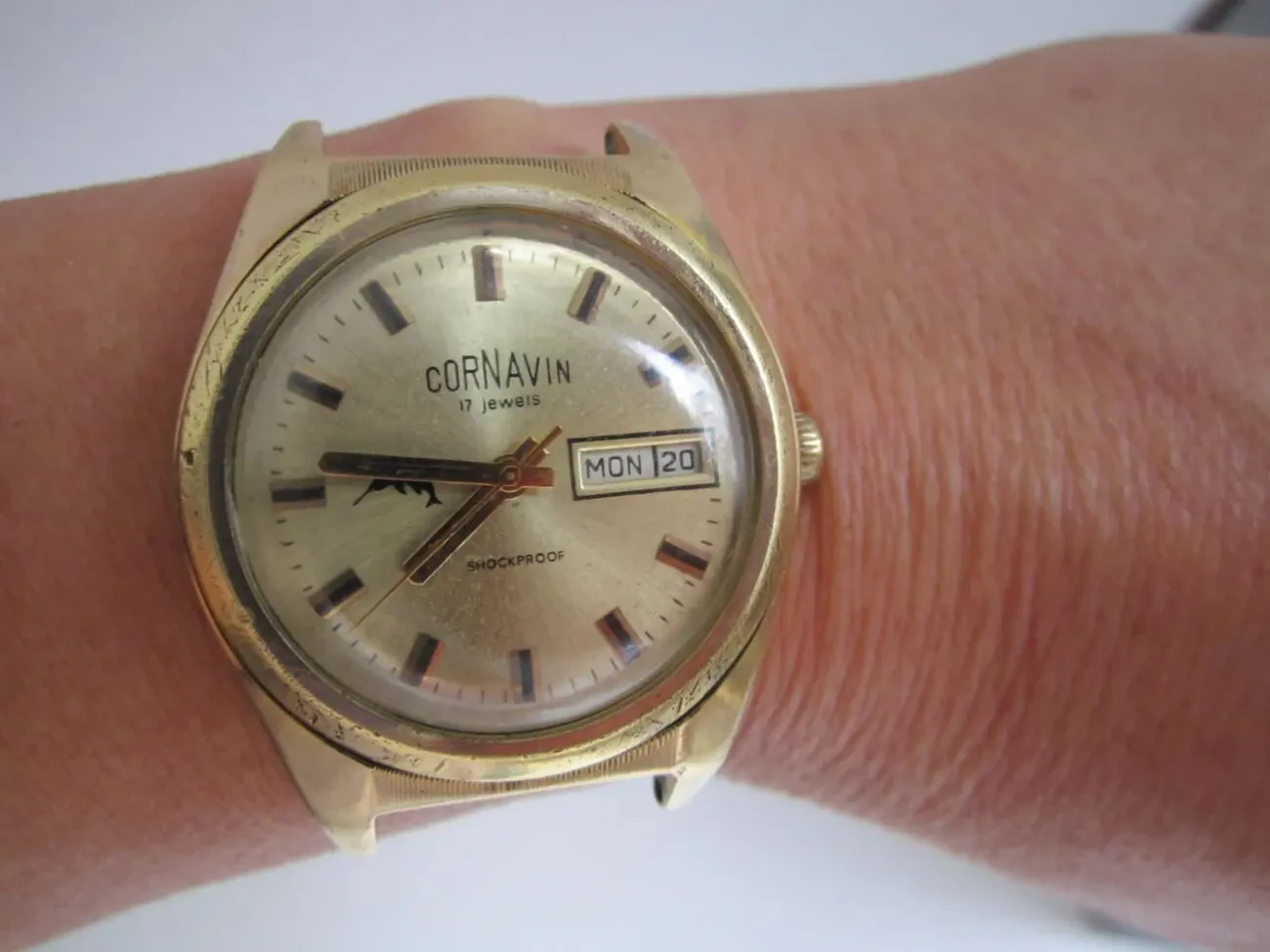 Часы мужские CORNAVIN 22k.G.Plated. Made in USSR. На ходу. Механика 8