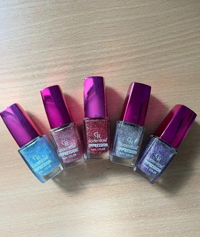 Лак для ногтей с блёстками. 2