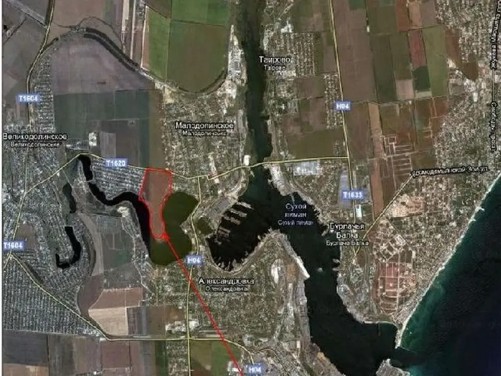 Продам 7соток в первой линии. с. Молодежное 2