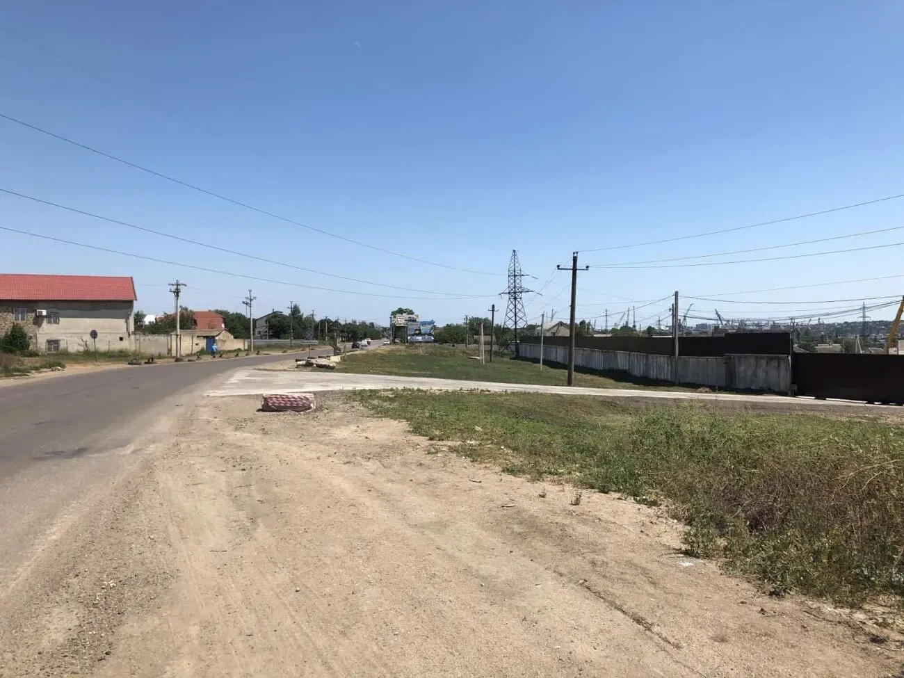 Продам 7соток в первой линии. с. Молодежное 3