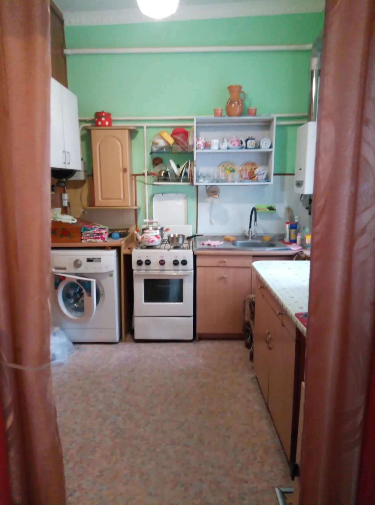 Трёхкомнатный жилкоп в центре 4