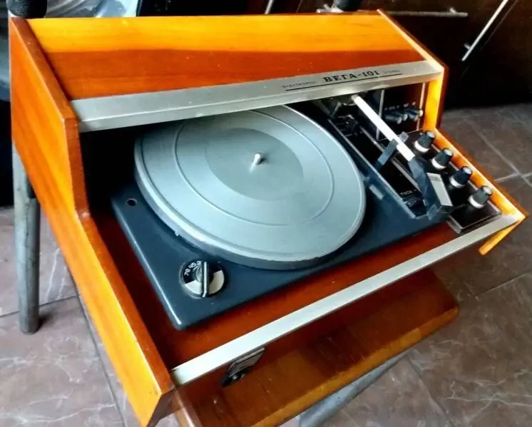 Электрофон Вега-101 - стерео 2