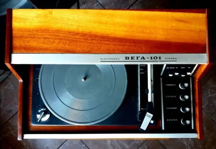 Электрофон Вега-101 - стерео 4