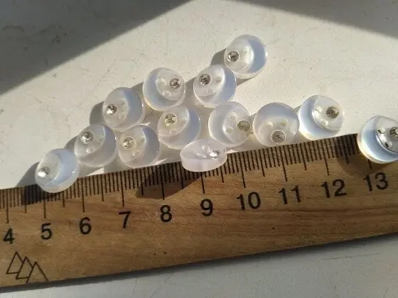 Украшение одежды Пуговицы белые перламутр и вставкой камень бриллиант 4