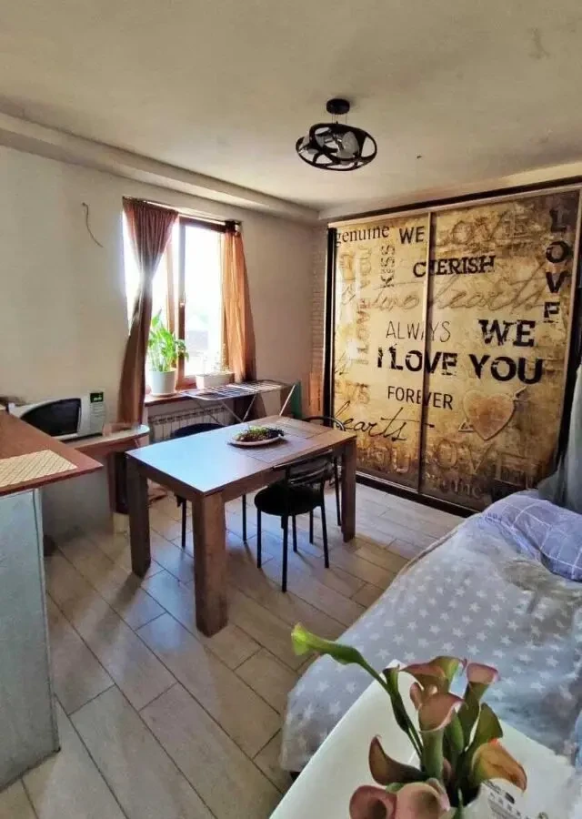 Продам 2к. кв. пр. Поля. Ремонт, автономное отопление