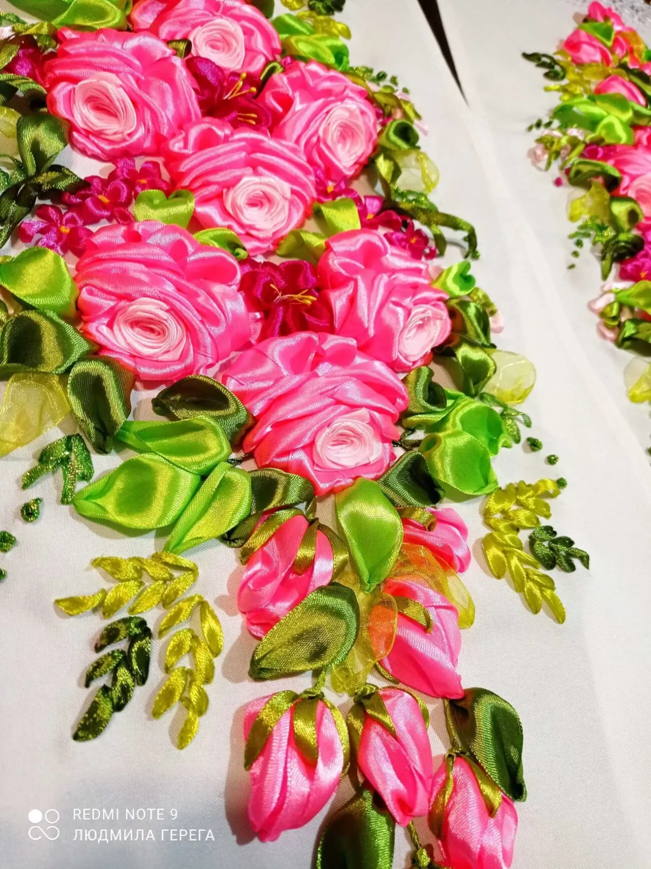 Рушник вишитий стрічками 2