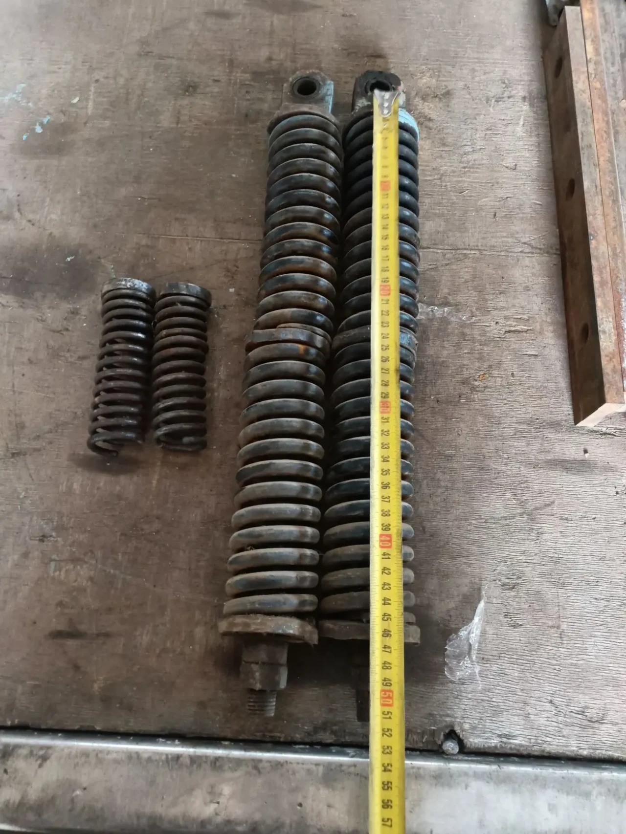 Продам запчасти на гильотину 6.3мм, пневмораспределитель, ножи, упор 3