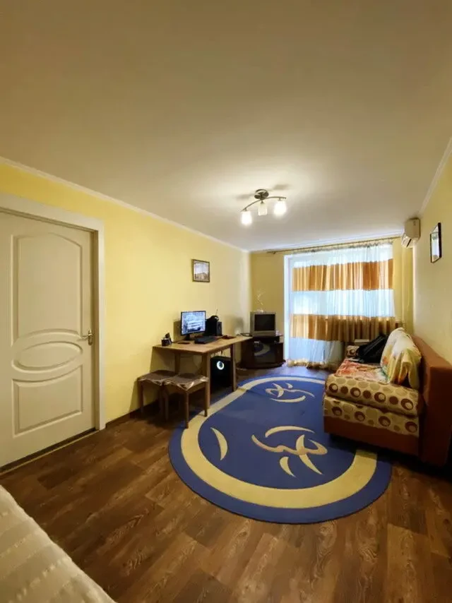 Продаю 2к.квартиру в Лісках, з технікою та меблями (1КП) 2