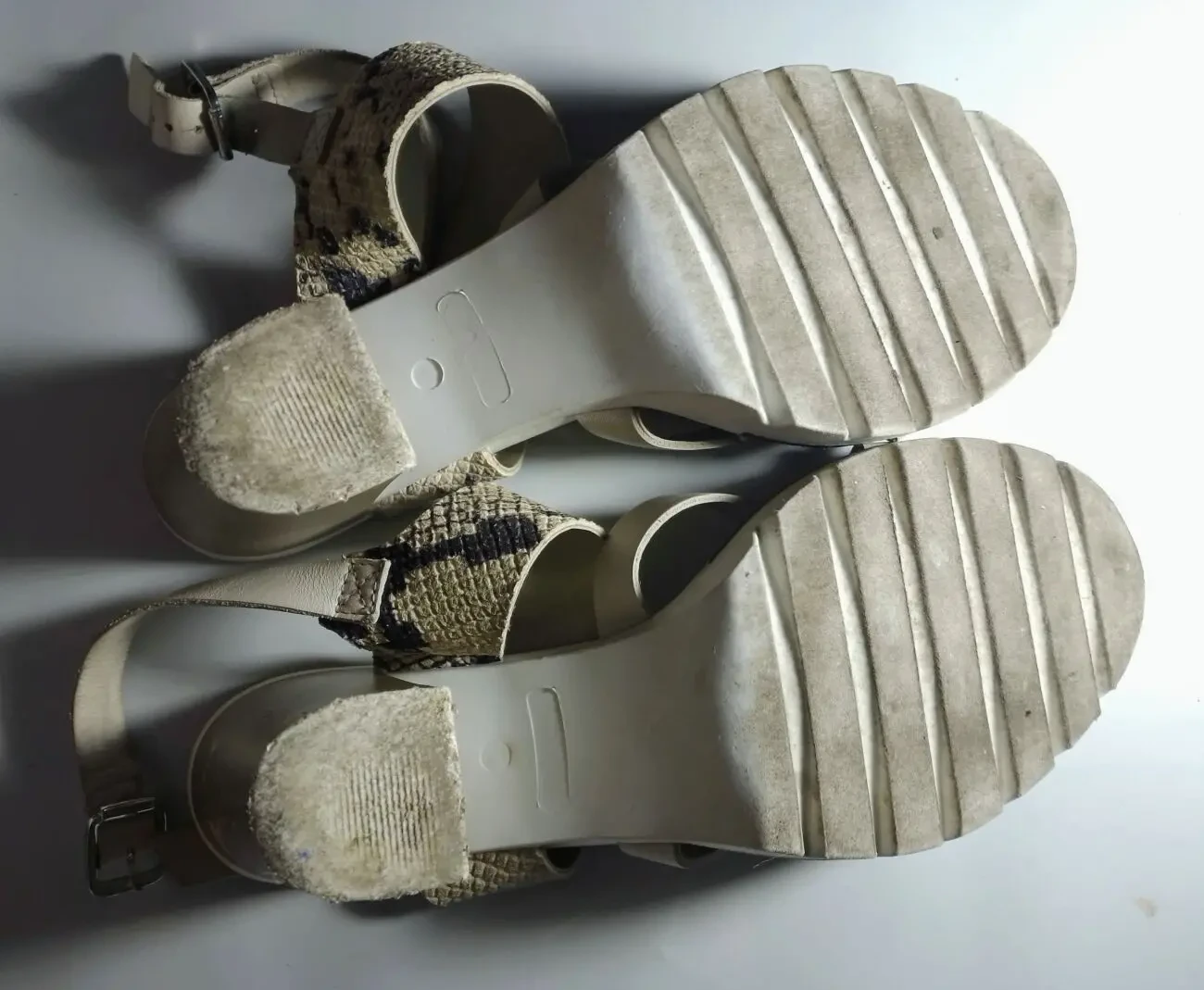 Босоножки 39 25.5 Marco Tozzi кожаные бежевые каблук толстая подошва 2