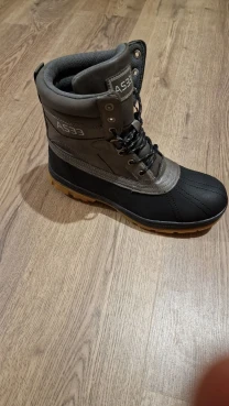 Продам кросівки