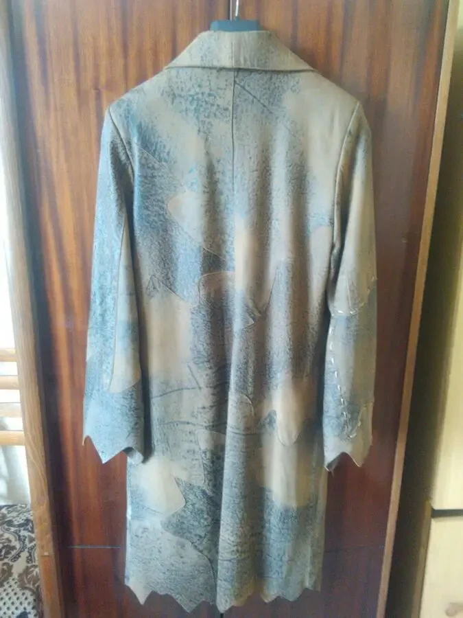 Женская, новая, кожаная, курточка-пальто - 11 dvd дисков в подарок. 2