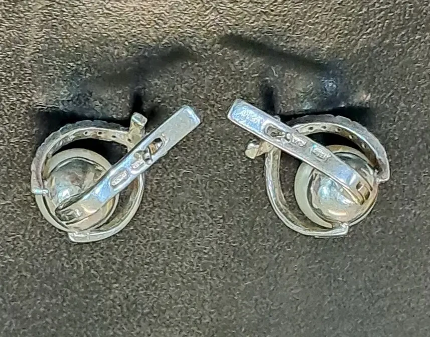 КУПИТИ СРІБНІ СЕРЕЖКИ з перлами і фіанітами в нас. 5