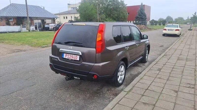 Продам nissan x-trail 8