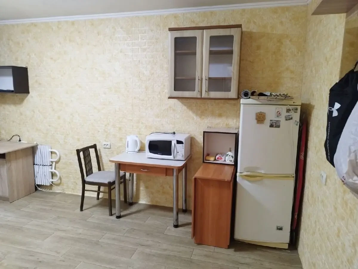 Кімната метро Академіка Павлова 5
