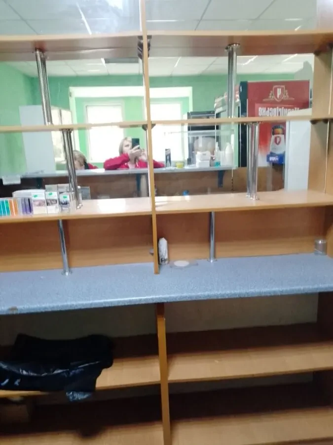 Холодильные шкафы, морозильные камеры, барная стойка. 5