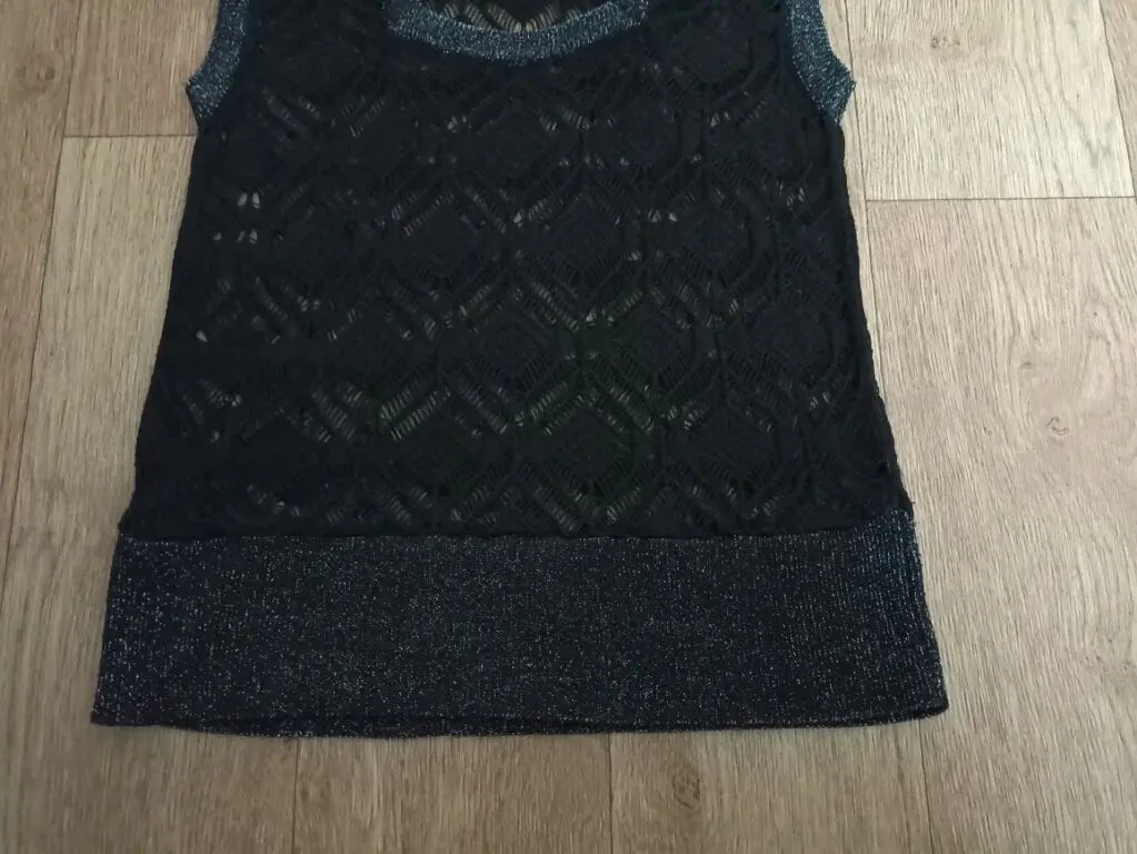 Красивый женский жилет ажурный черный низ с люрексом 48 7