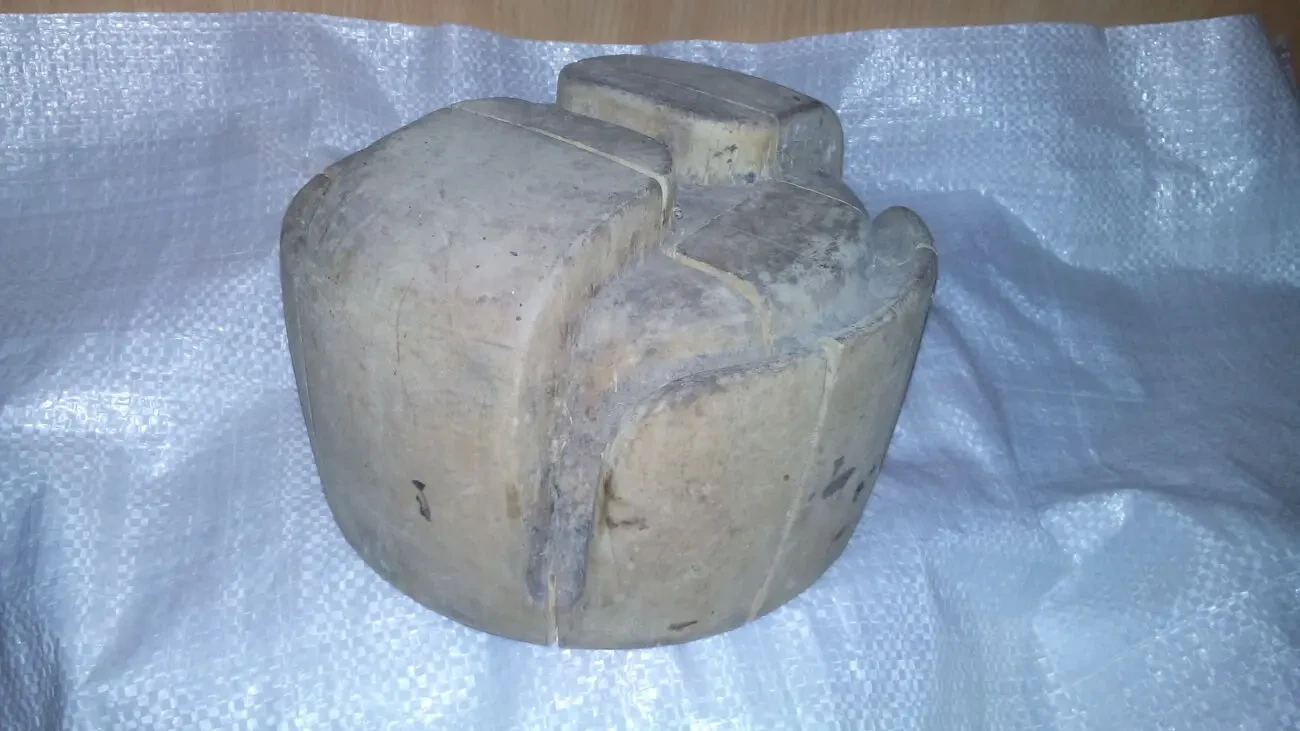 колодка для пошиву шапок.