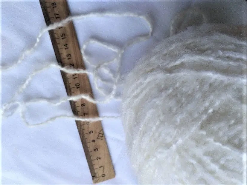 Пряжа нитки пушистые мягкие с шерстью белые 230 грамм 3