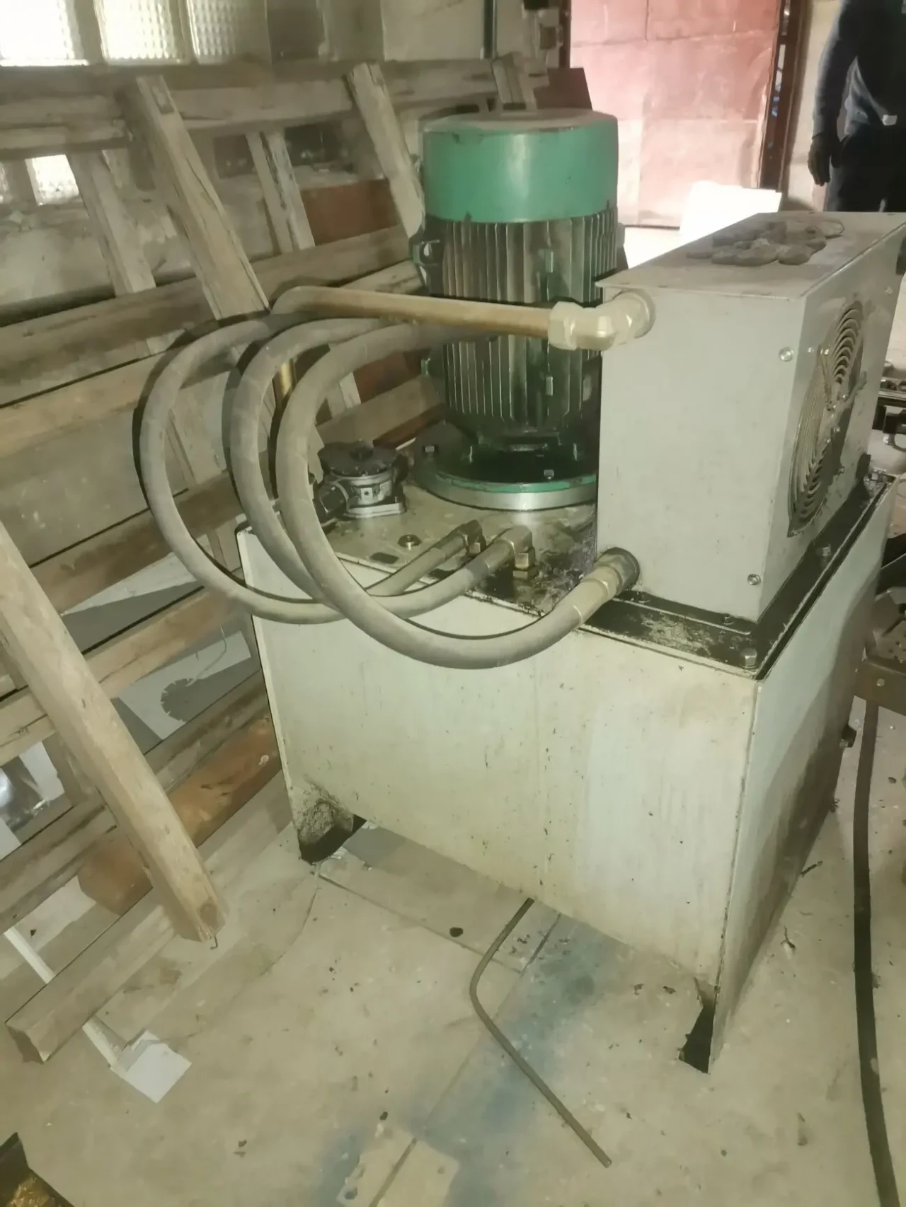 Гидравлическая маслостанция 6