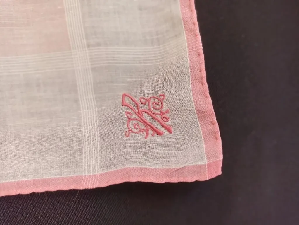 Женский 1 -л2 носовой платок женский белый розовый с монограммой 3