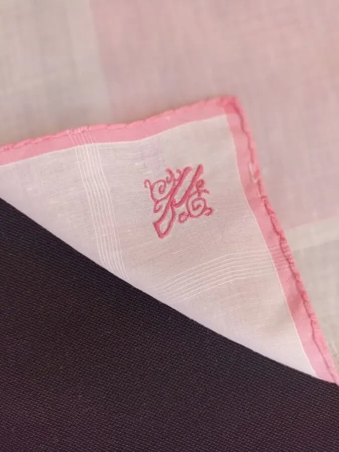 Женский 1 -л2 носовой платок женский белый розовый с монограммой 4