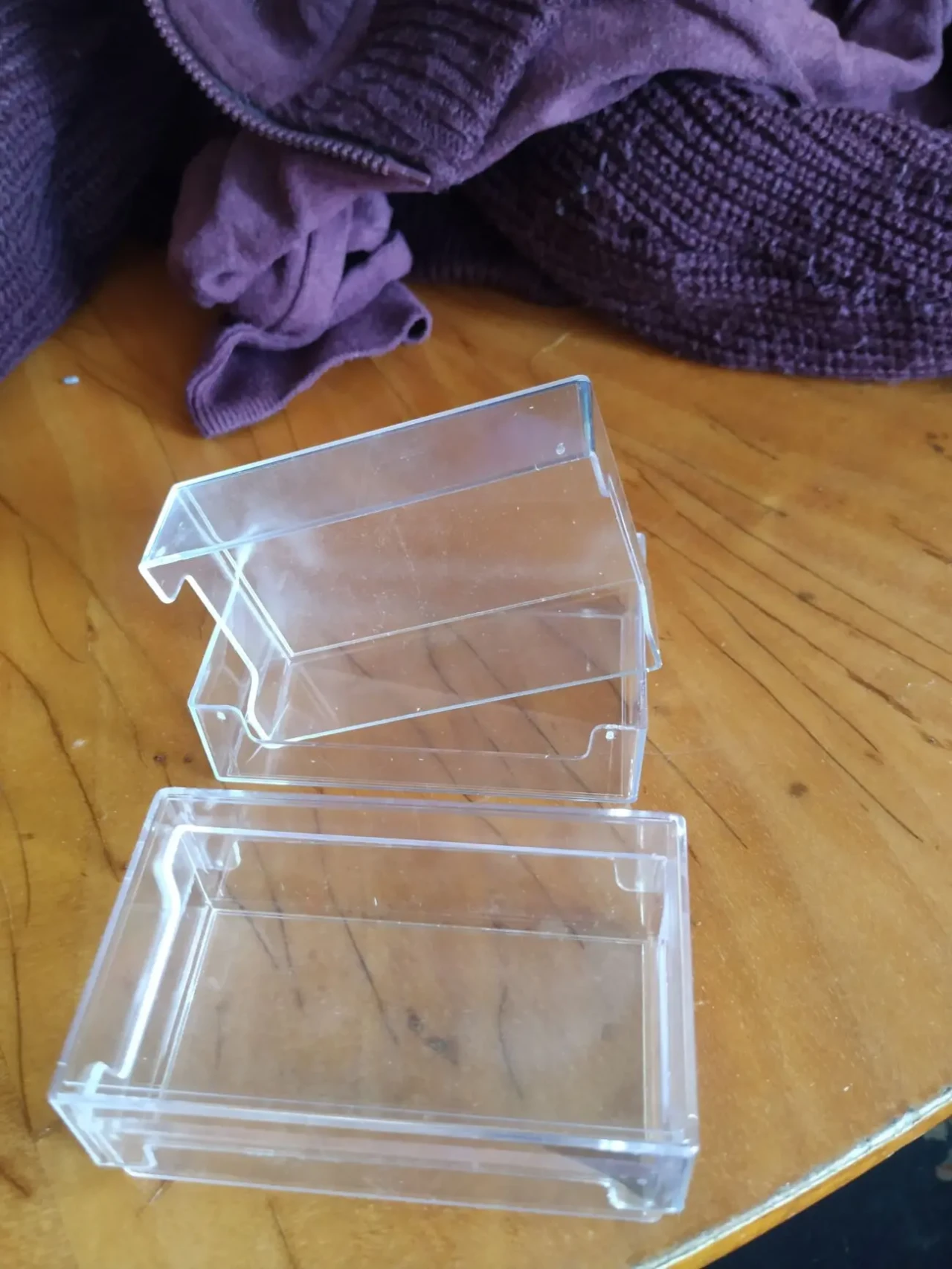 Коробочки для візитівок