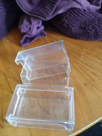 Коробочки для візитівок