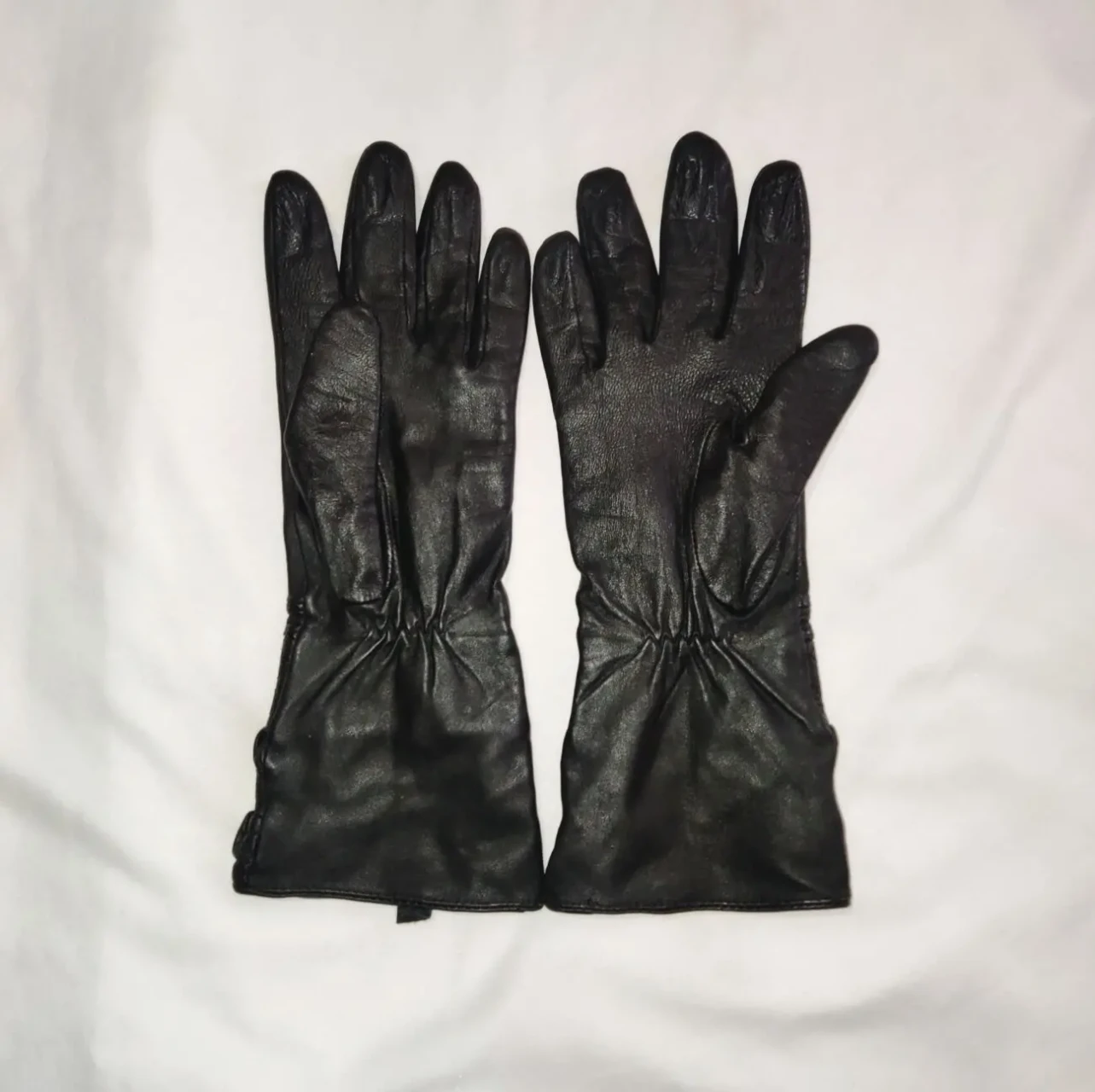 Стильные, удлиненные, демисезоные, кожаные перчатки 3