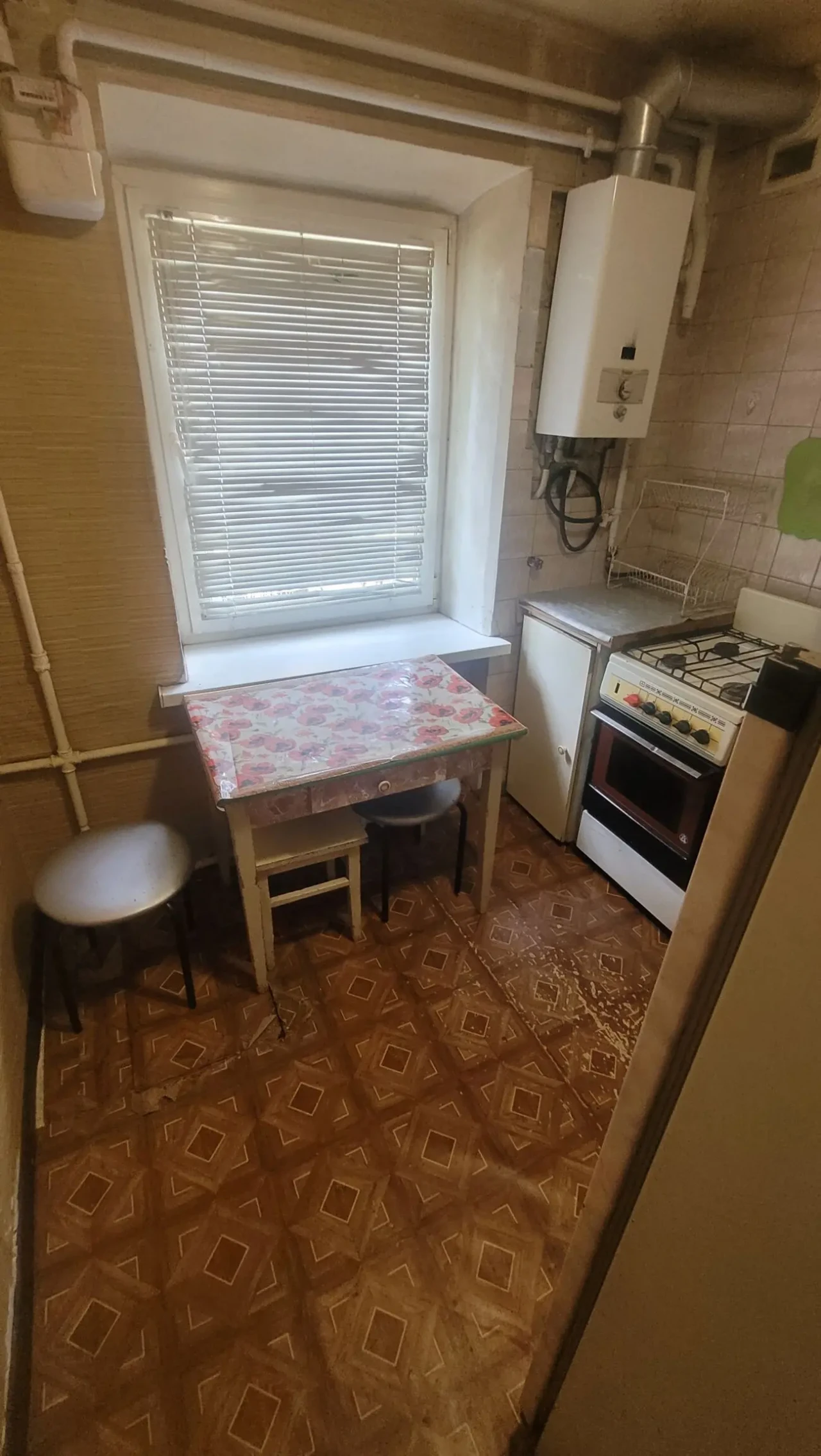 Здам 3-кімнатну квартиру недорого біля метро Бот. сад 6