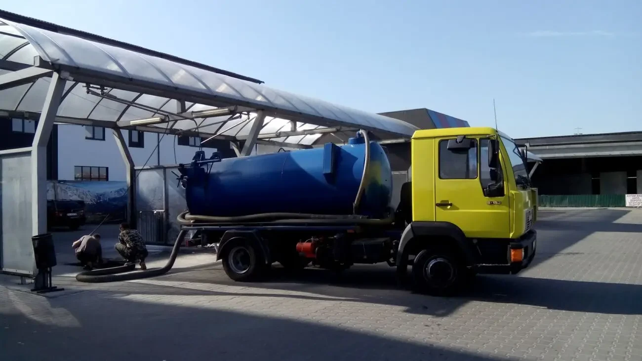 Прочистка труб канализации на кухне.Гидродинамическая прочистка труб 5