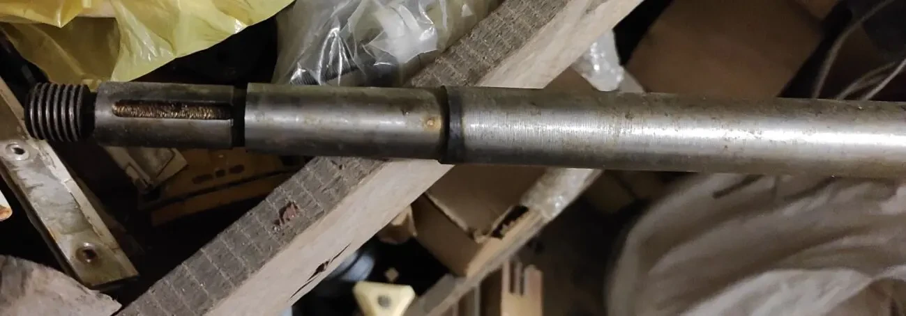 Винт с гайкой от универсально-заточного станка 3А64Д 3