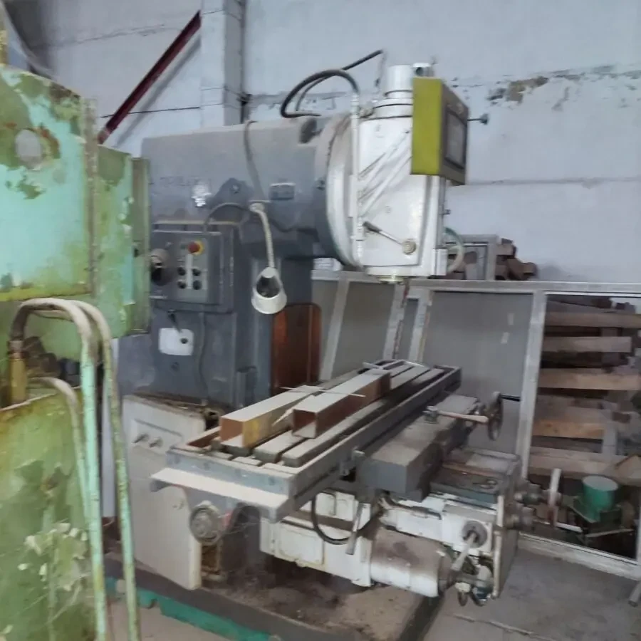 Вертикально фрезерный станок ВМ 127