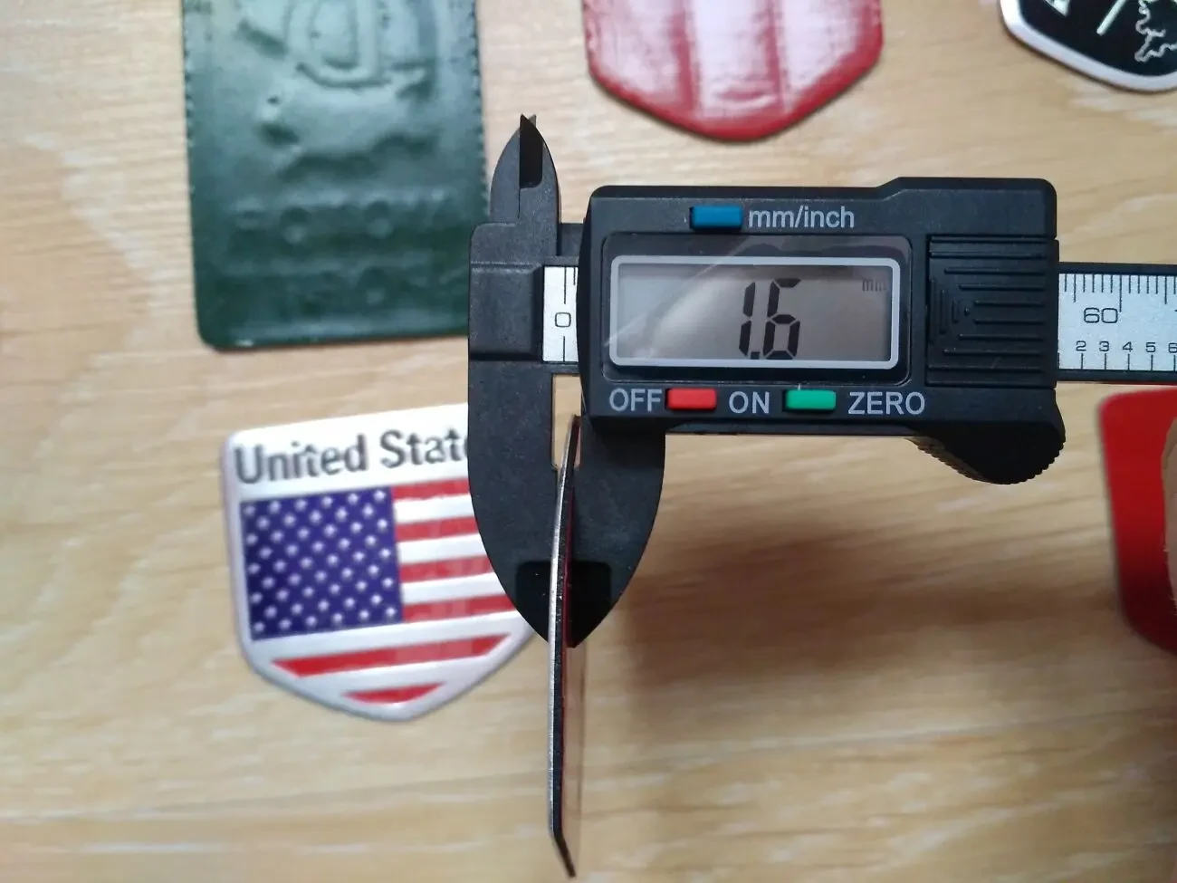 Наклейки на авто Флаг Стран алюминиевые на авто - мото 3