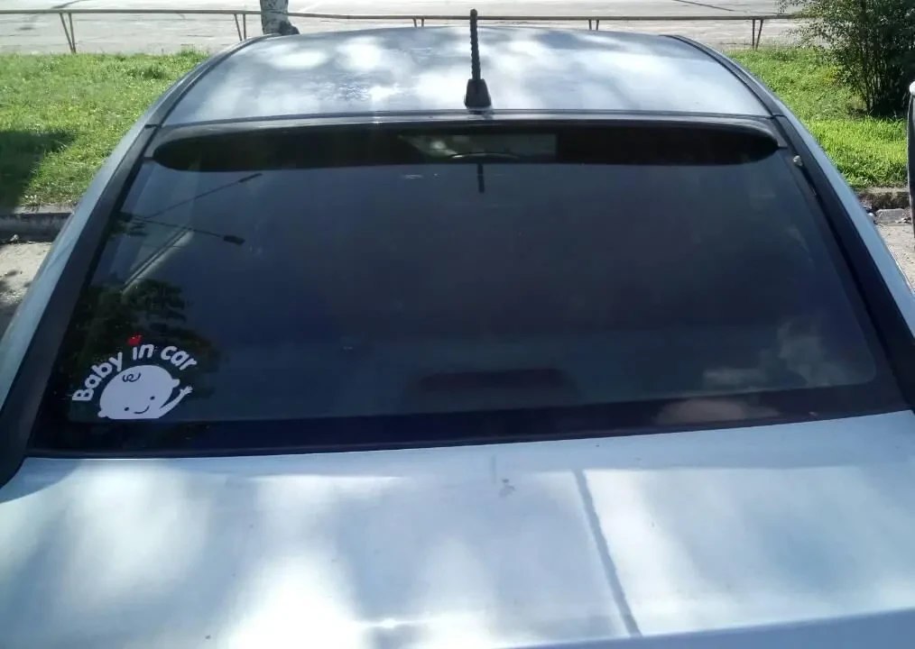 Наклейка на авто Ребёнок в машине на Борту 6